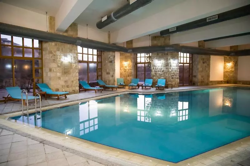 هتل Old Village Resort