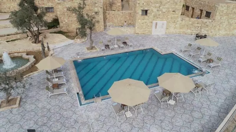 هتل Old Village Resort