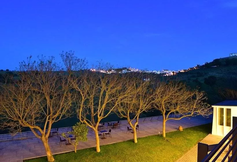 هتل Pousada Convento De Arraiolos