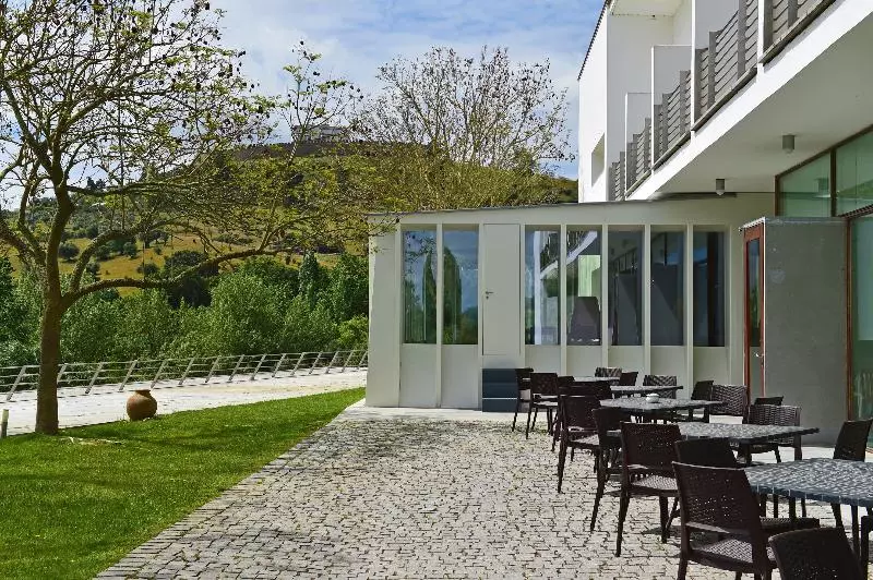 هتل Pousada Convento De Arraiolos