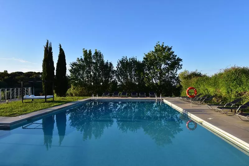 هتل Pousada Convento De Arraiolos