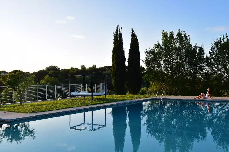 هتل Pousada Convento De Arraiolos