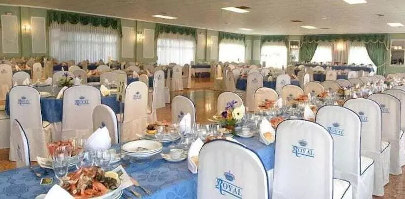 Отель Restaurant Royal