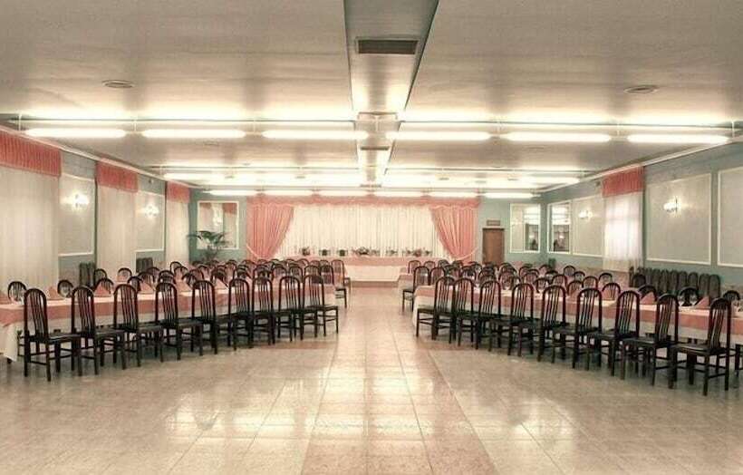 ホテル Restaurant Royal