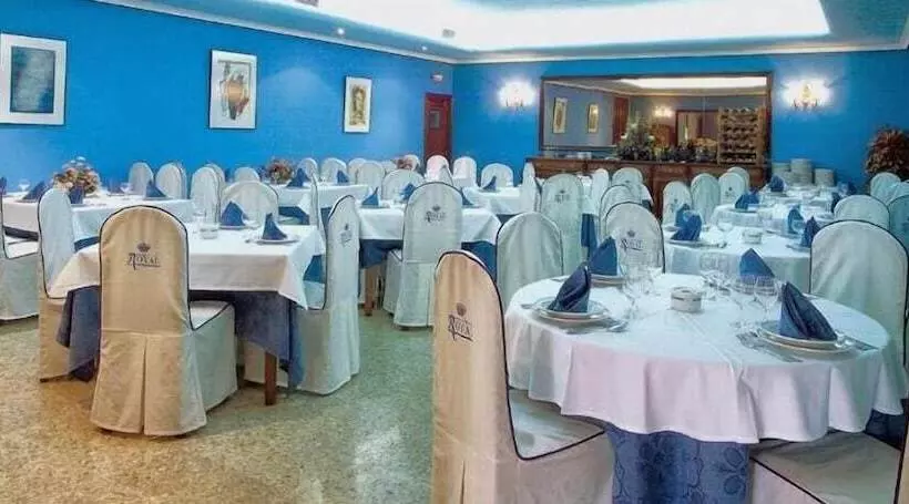 Отель Restaurant Royal