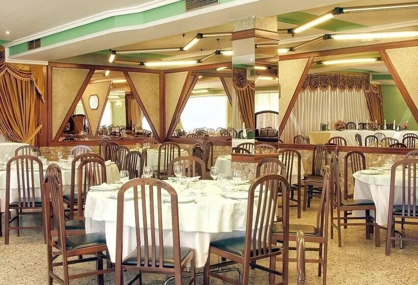 Отель Restaurant Royal