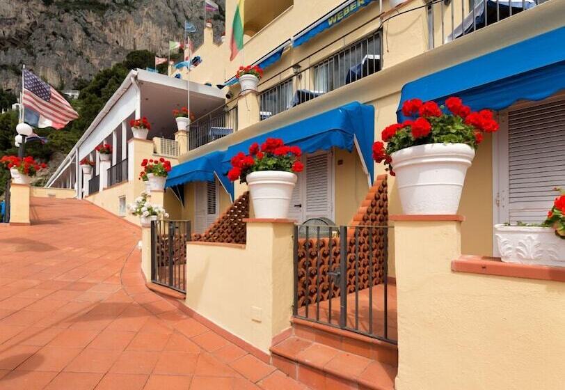 هتل Weber Ambassador