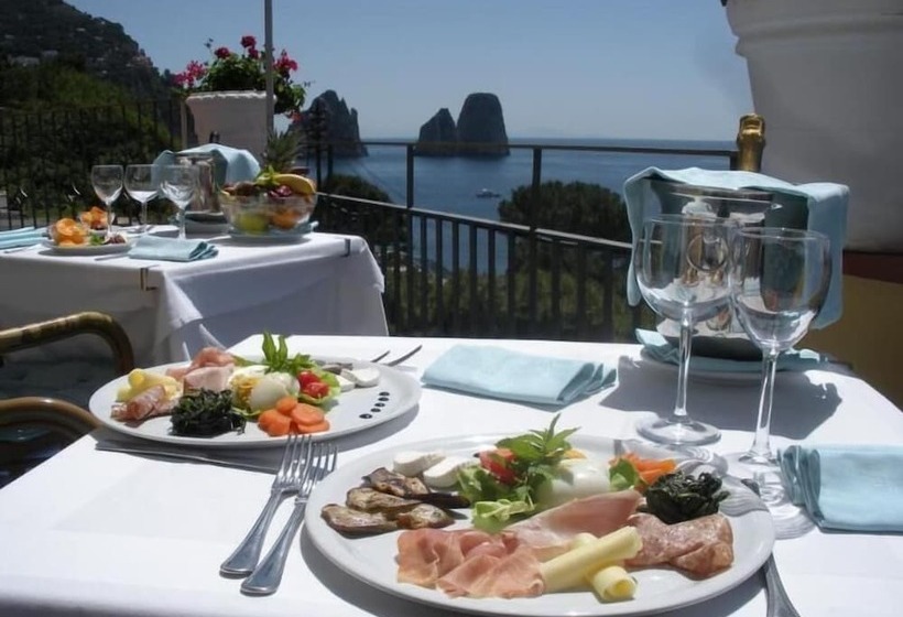 هتل Weber Ambassador