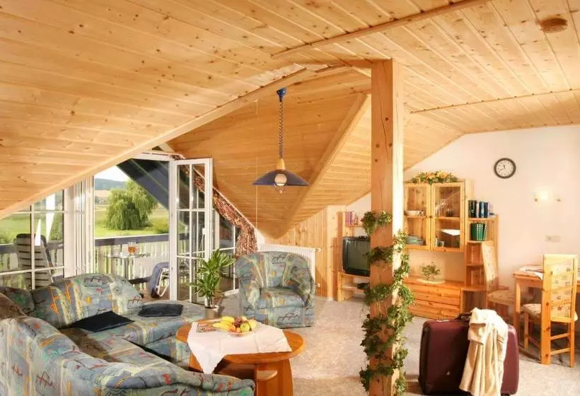 Retkeilymaja Landhaus Brummer
