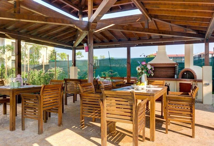 Apartments In Complex Poseidon