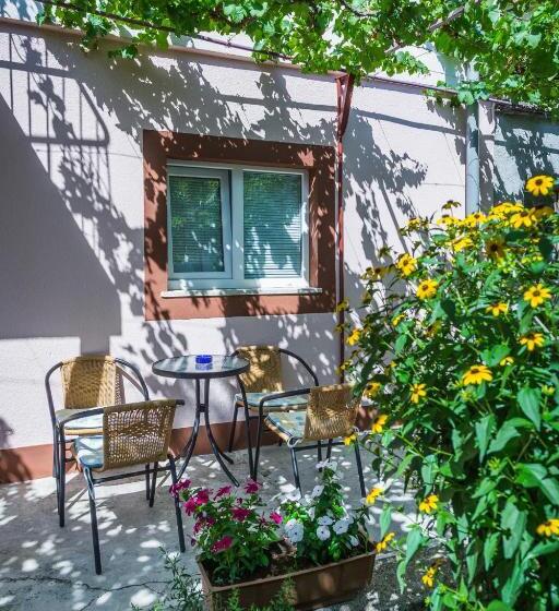 پانسیون Apartman Mim