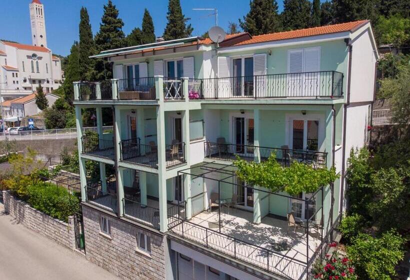 پانسیون Apartments & Rooms Leon