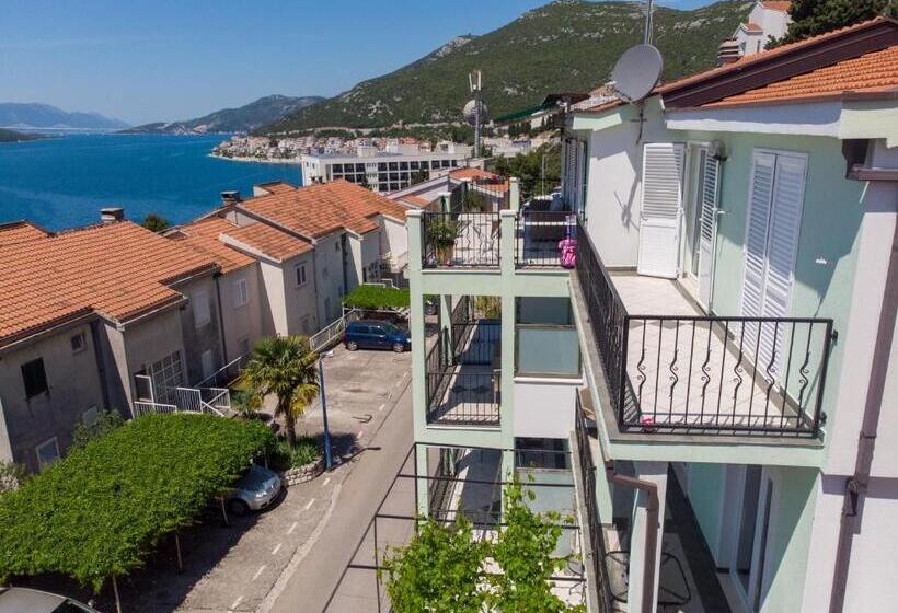 پانسیون Apartments & Rooms Leon