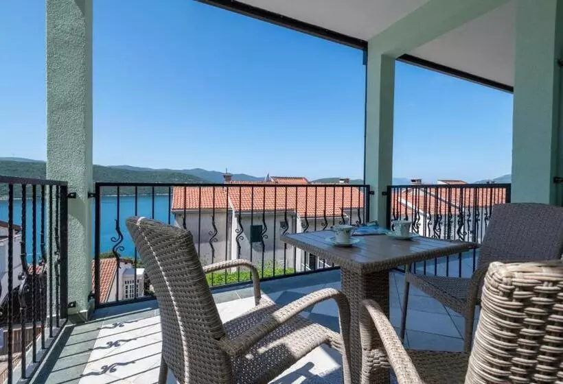 پانسیون Apartments & Rooms Leon