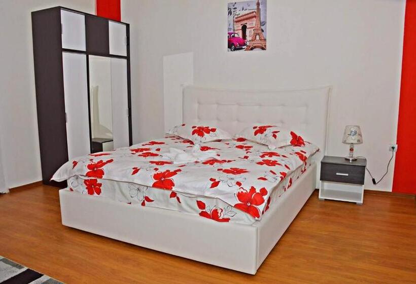 پانسیون Unser Haus