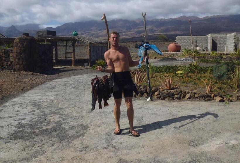 هاستل Casa De France