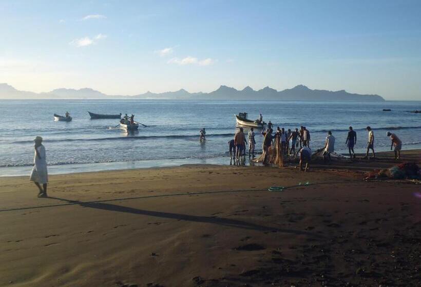 هاستل Casa De France