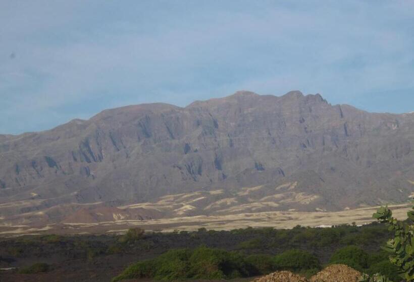 هاستل Casa De France