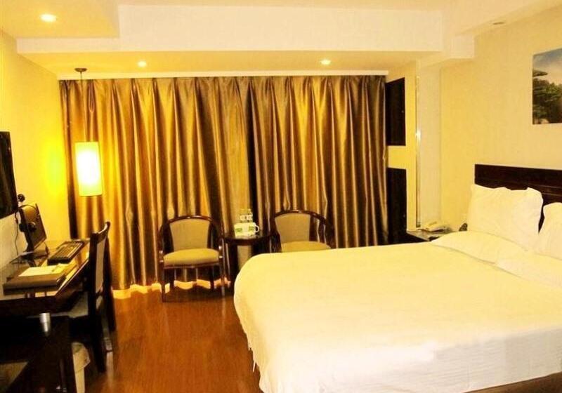 Отель Greentree Inn Changshu Zhaoshangcheng Express