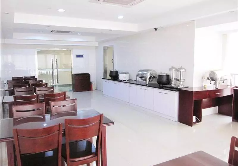 Hotelli Greentree Inn Changshu Zhaoshangcheng Express