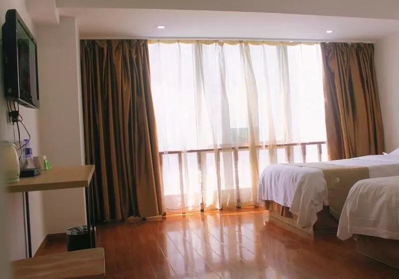 Hotelli Greentree Inn Changshu Zhaoshangcheng Express