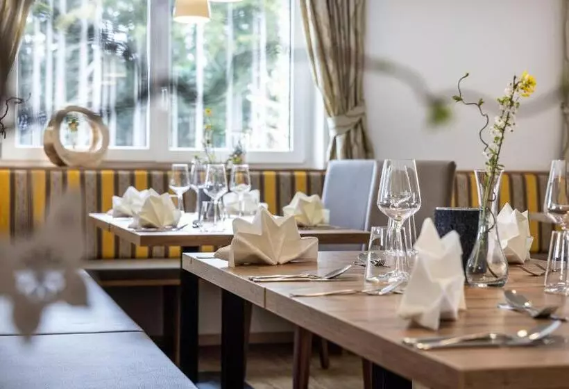 ペンション Der Alpenblick