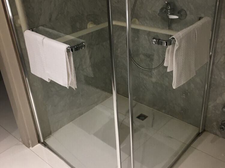 Albavilla Hotel & Co