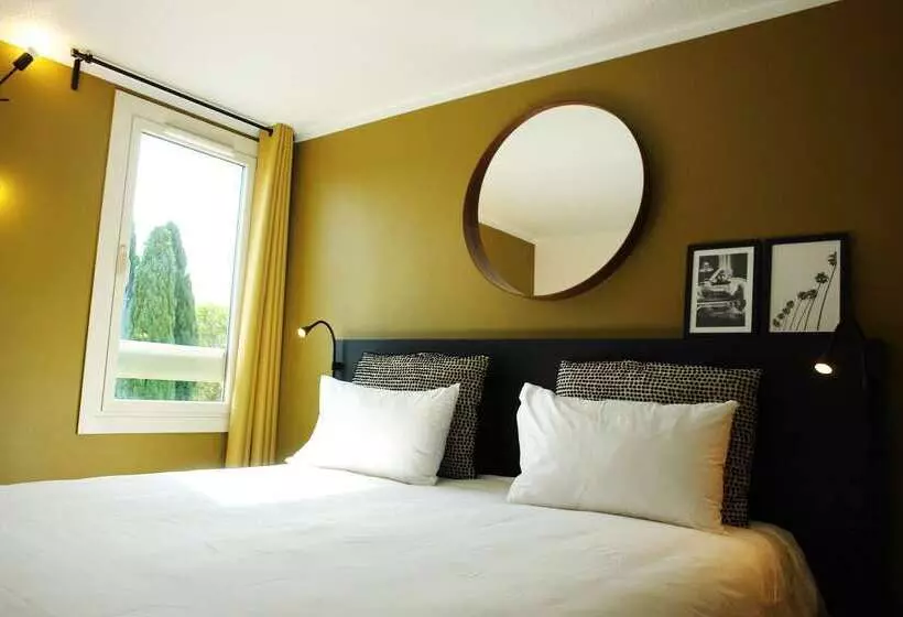 Brit Hotel Marseille Aéroport