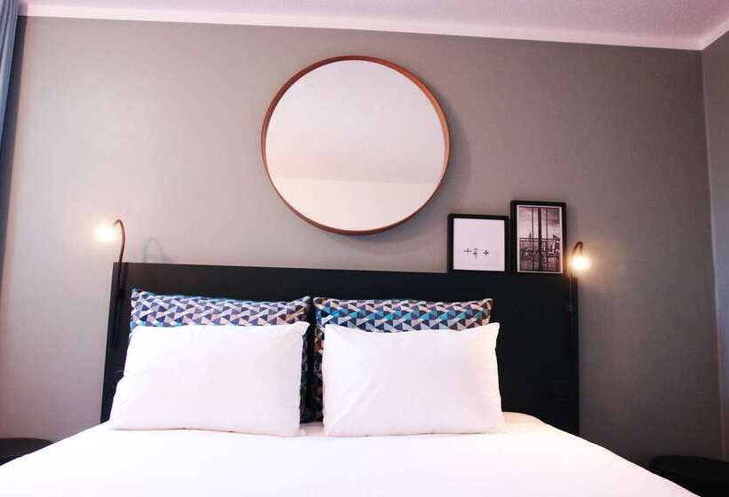 Brit Hotel Marseille Aéroport