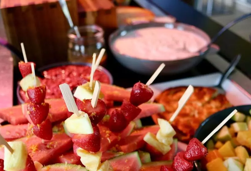 هتل Campanile Marne La Vallee  Bussy Saint Georges