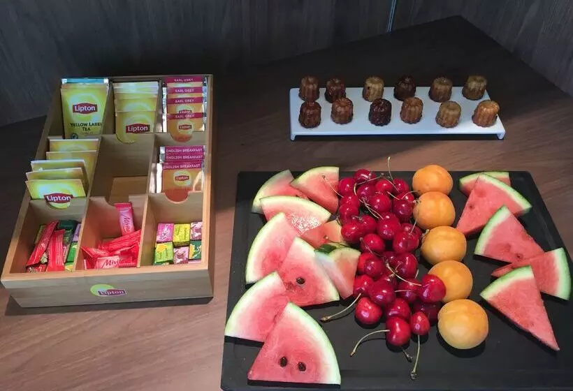 هتل Campanile Marne La Vallee  Bussy Saint Georges