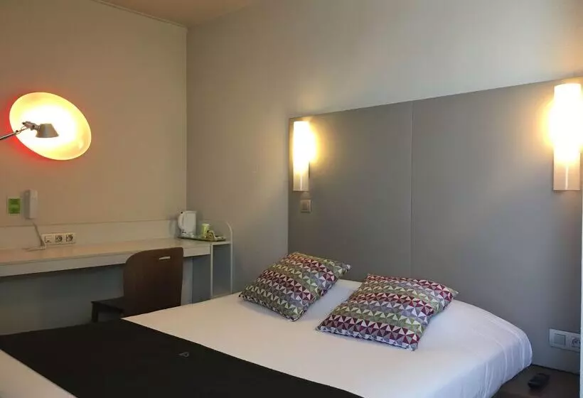 هتل Campanile Marne La Vallee  Bussy Saint Georges