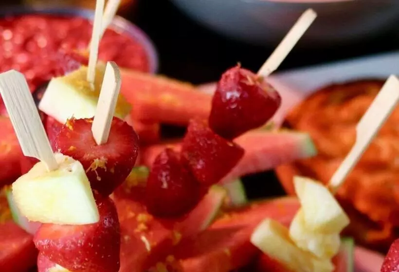 هتل Campanile Marne La Vallee  Bussy Saint Georges