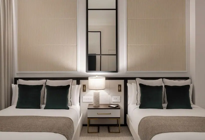 هتل Eurostars The Chemists' Club