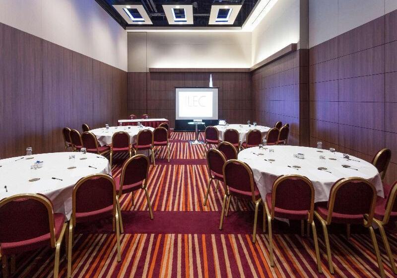 هتل Ibis London Earls Court