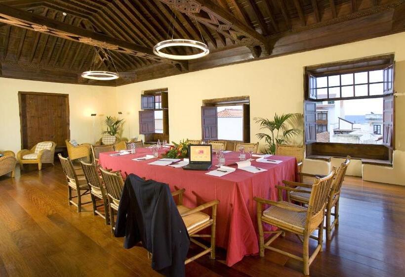 فندق ريفى Livvo La Quinta Roja