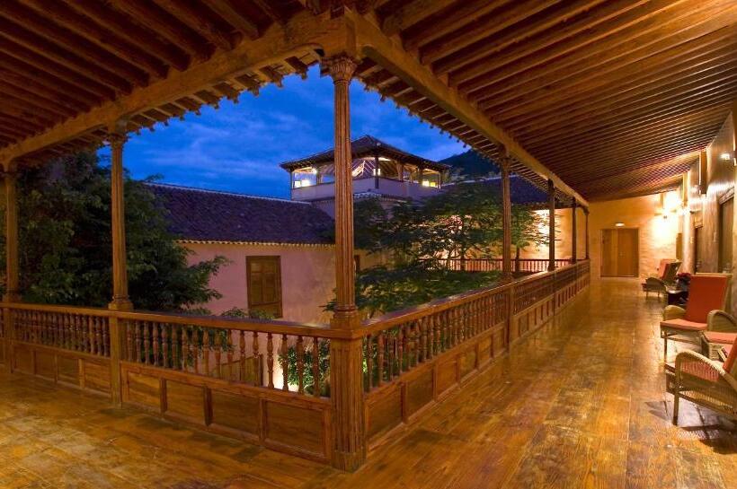 فندق ريفى Livvo La Quinta Roja