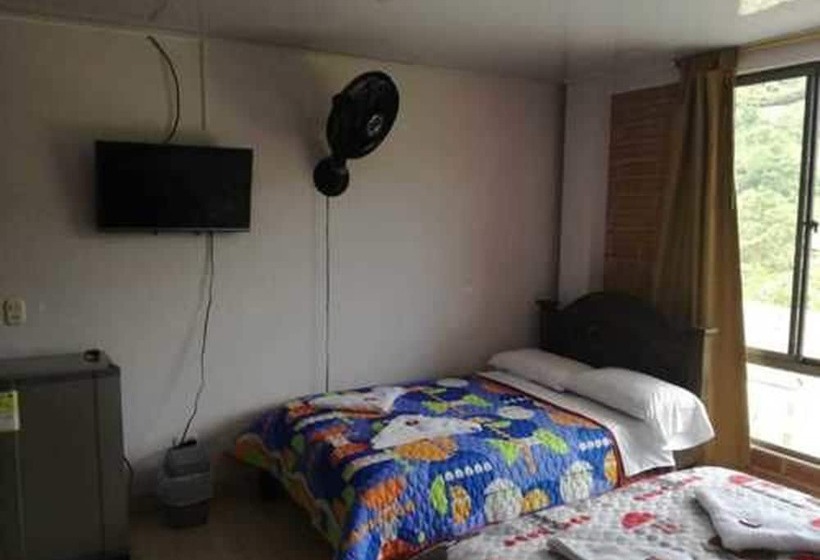 هاستل Hostal La Vega