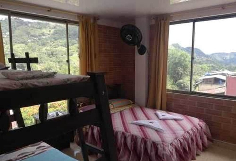 هاستل Hostal La Vega