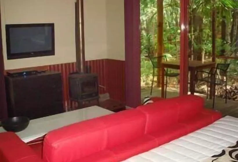 Hotelli Amore On Buderim Luxury Rainforest Cabins