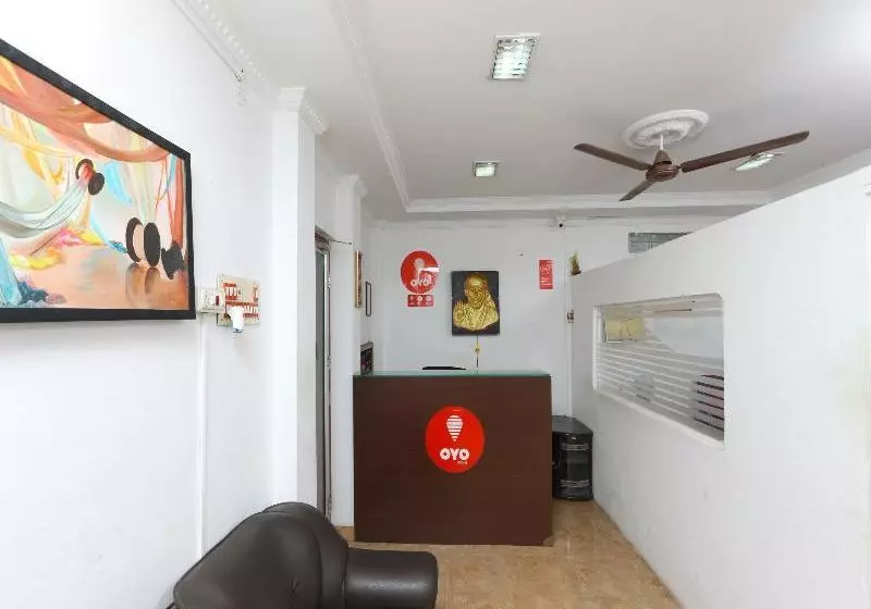 Hotelli Royal Mass Club By Oyo Rooms
