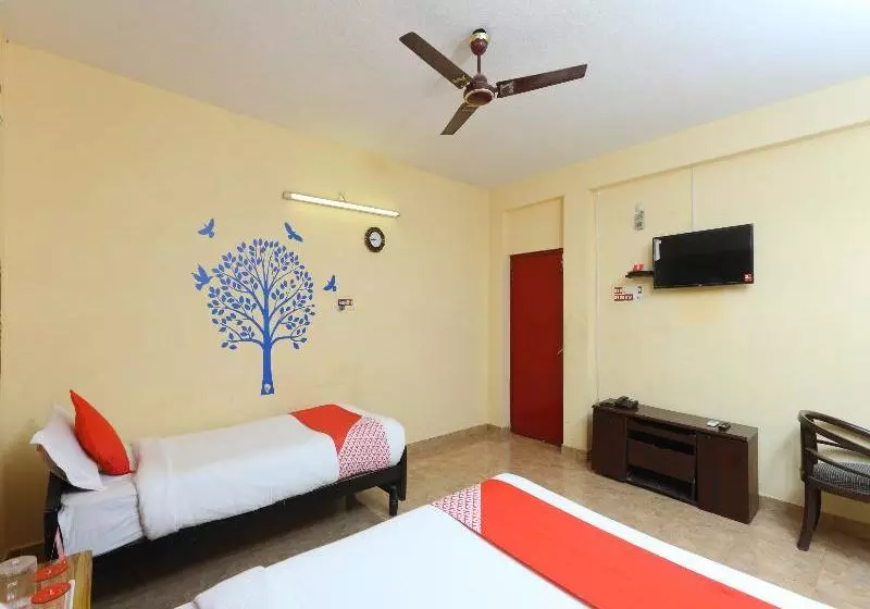 Hotelli Royal Mass Club By Oyo Rooms