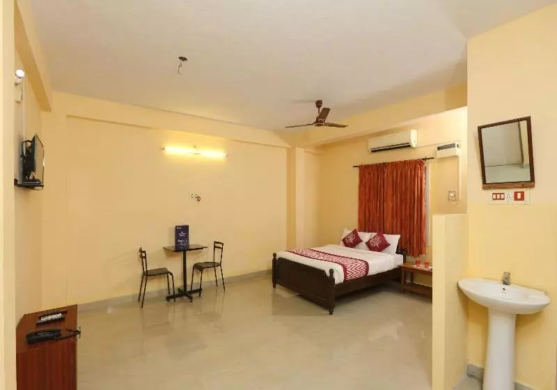 Hotelli Royal Mass Club By Oyo Rooms