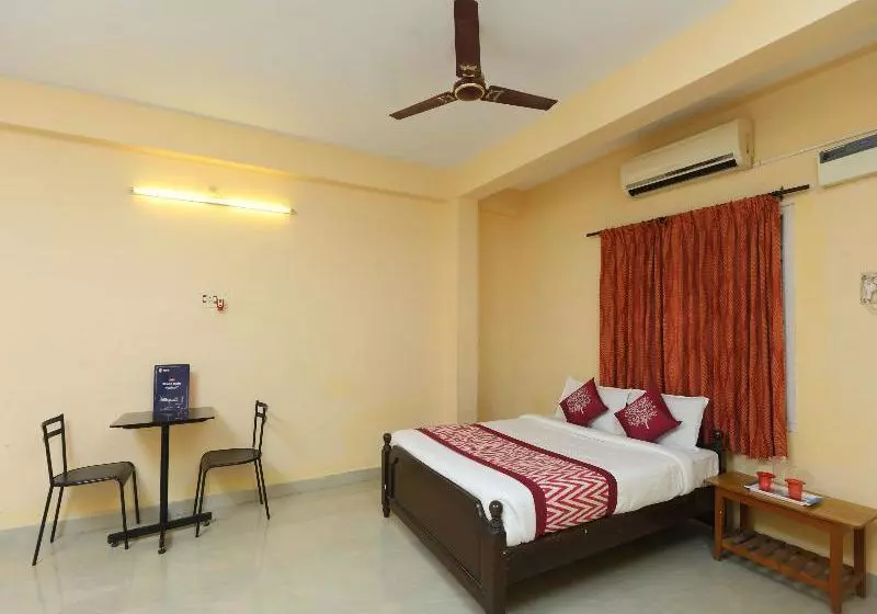 Hotelli Royal Mass Club By Oyo Rooms