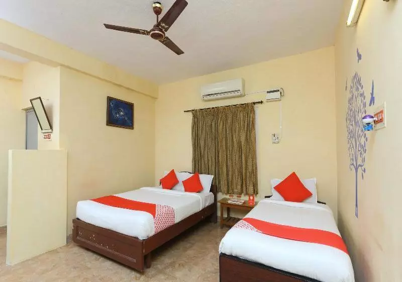 Hotelli Royal Mass Club By Oyo Rooms