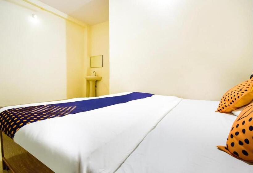 בית מלון כפרי Oyo 69787 Pathak Guest House