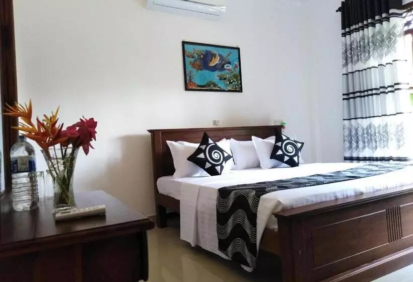 پانسیون Senu Beach Villa