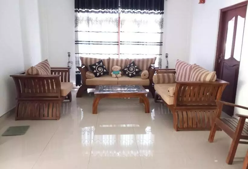 پانسیون Senu Beach Villa