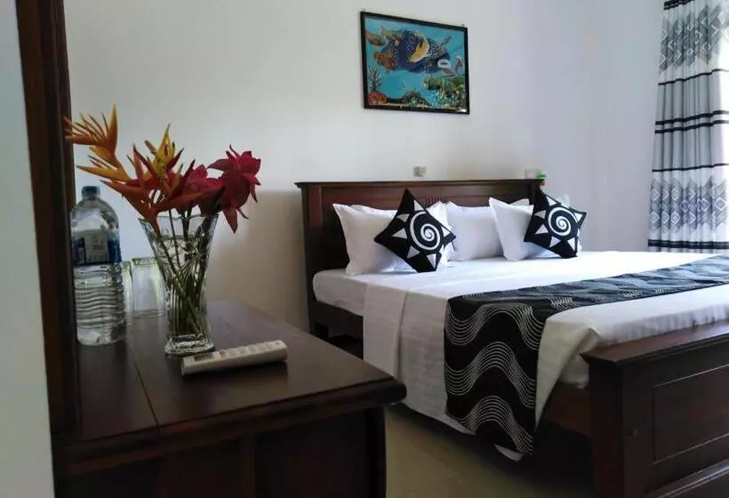 پانسیون Senu Beach Villa