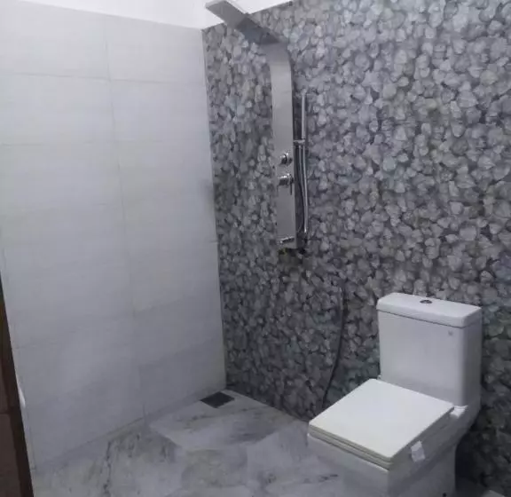 پانسیون Senu Beach Villa